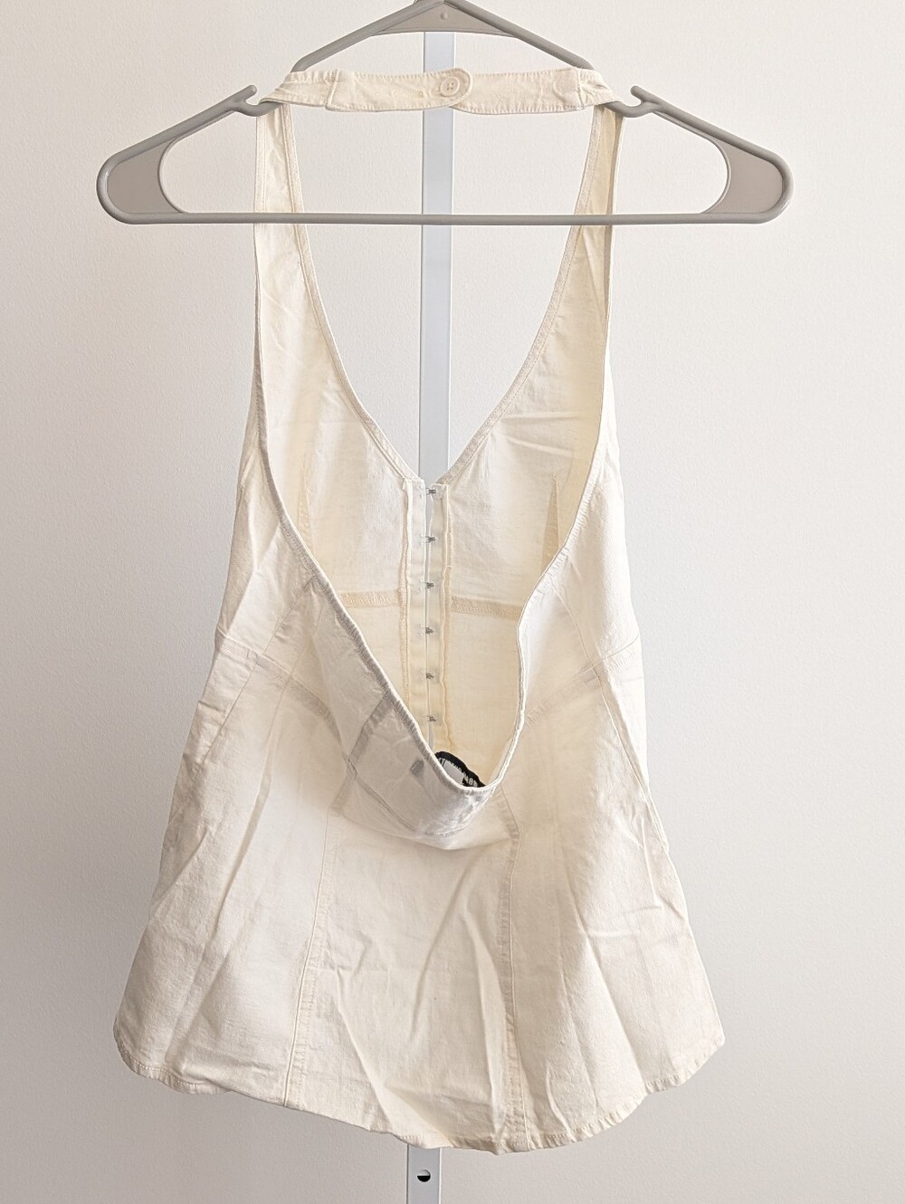 NWT Urban Outfitters Arctic Wolf Halter Top - Picture 5 of 5